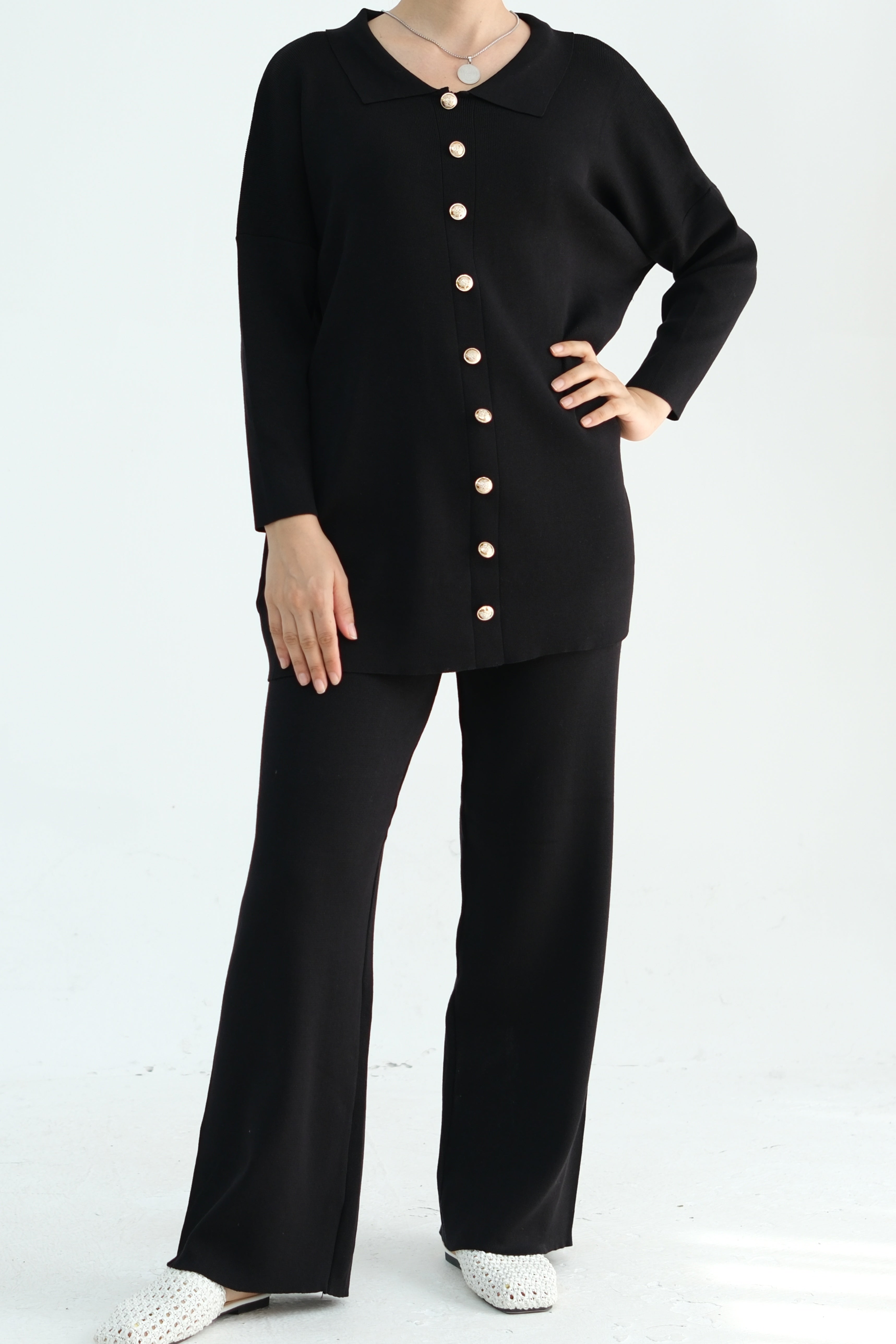 Inas Minimalist Buttoned Abaya Top and Pants Set 869- Black