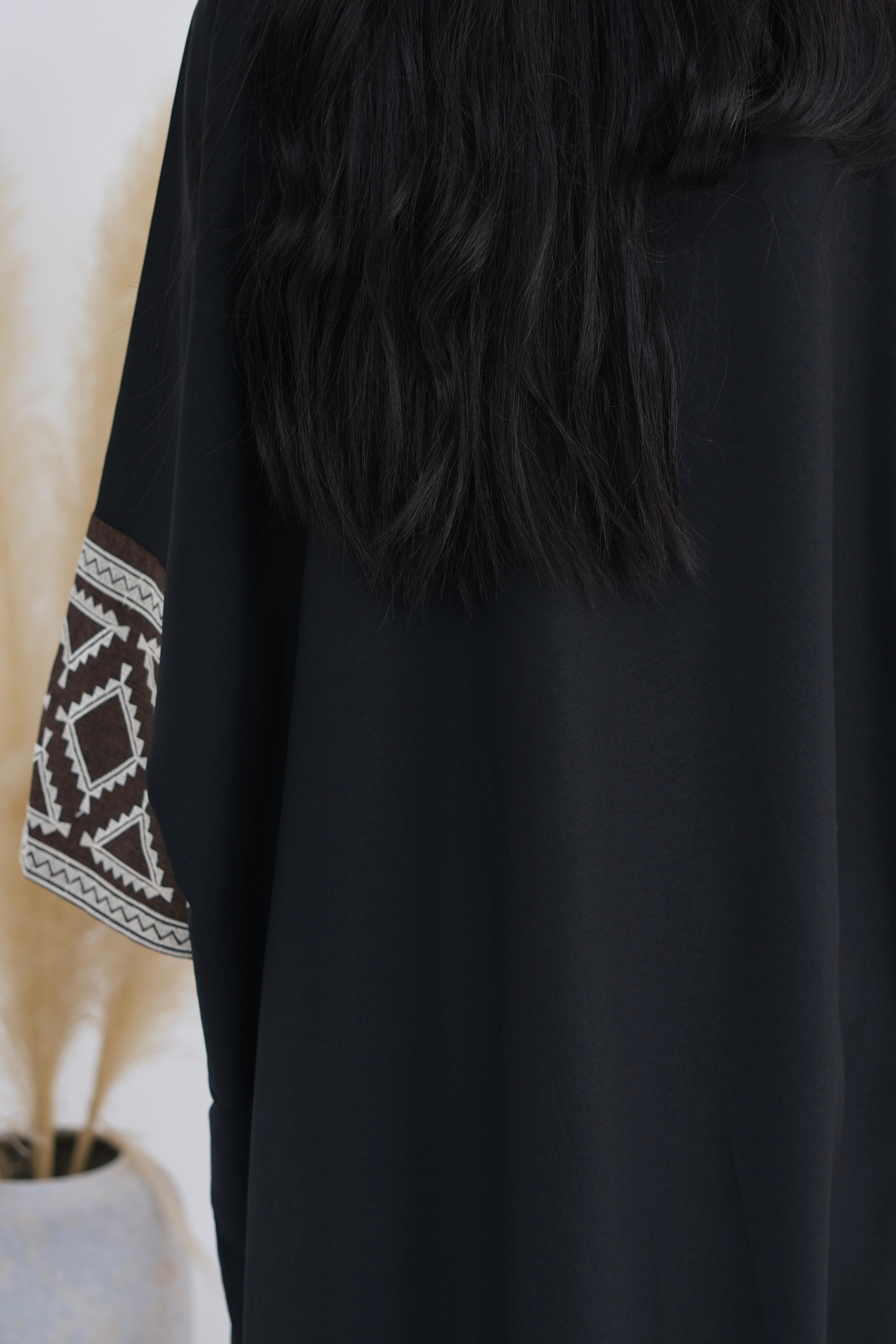 Leila Geometric Pattern Embroidered Open Abaya 772- Black