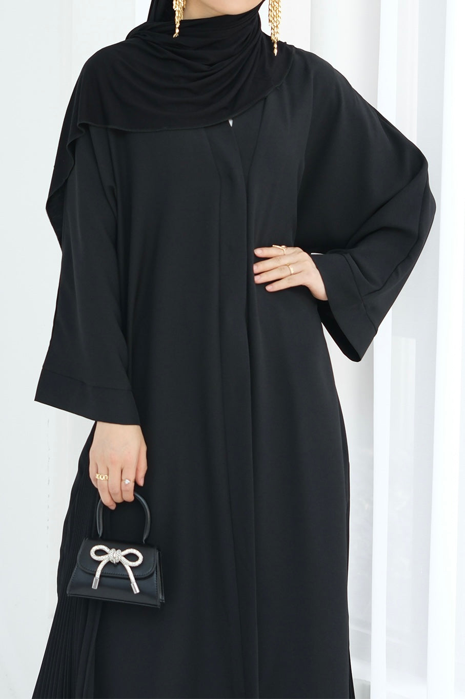 Haniya Pleated Design Open Abaya 850 - Black