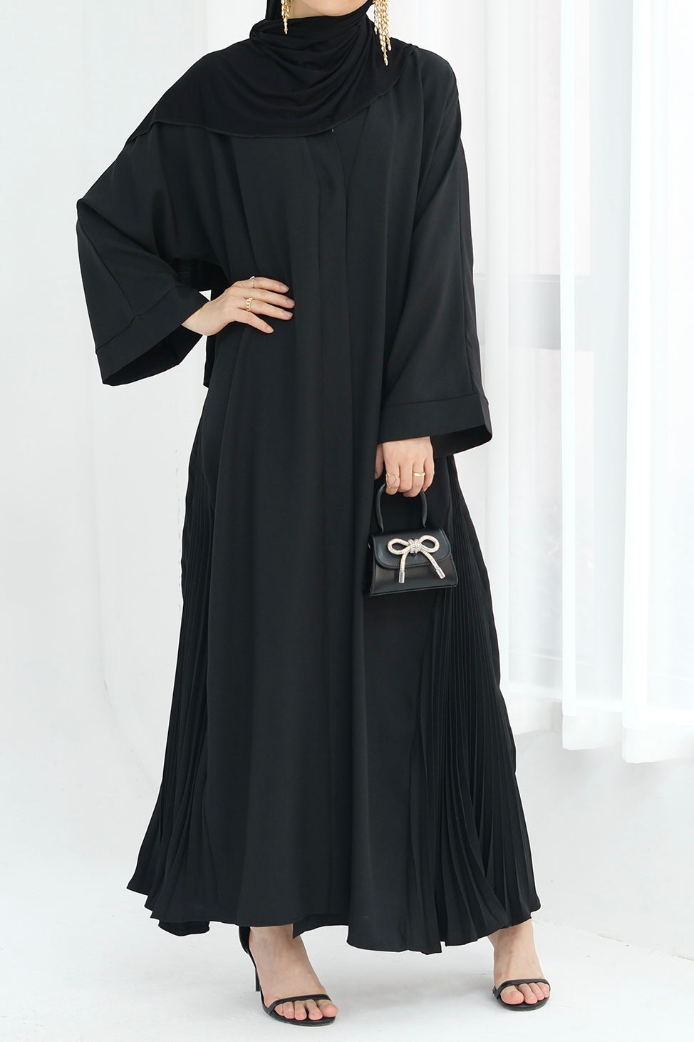 Haniya Pleated Design Open Abaya 850 - Black